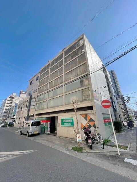 フィフスアベニュー（伊勢原市桜台1丁目ビル）